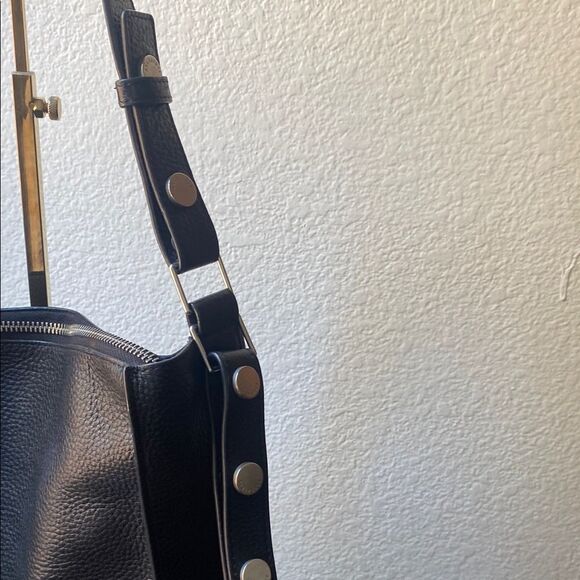 ALLSAINTS All Saints Kita Pebbled Leather Crossbody Shoulder Bag Black - Picture 5 of 12